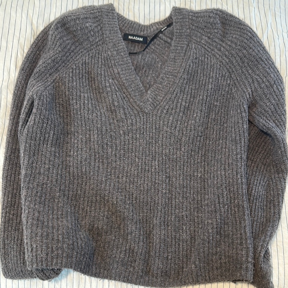NAADAM V-Neck Sweater